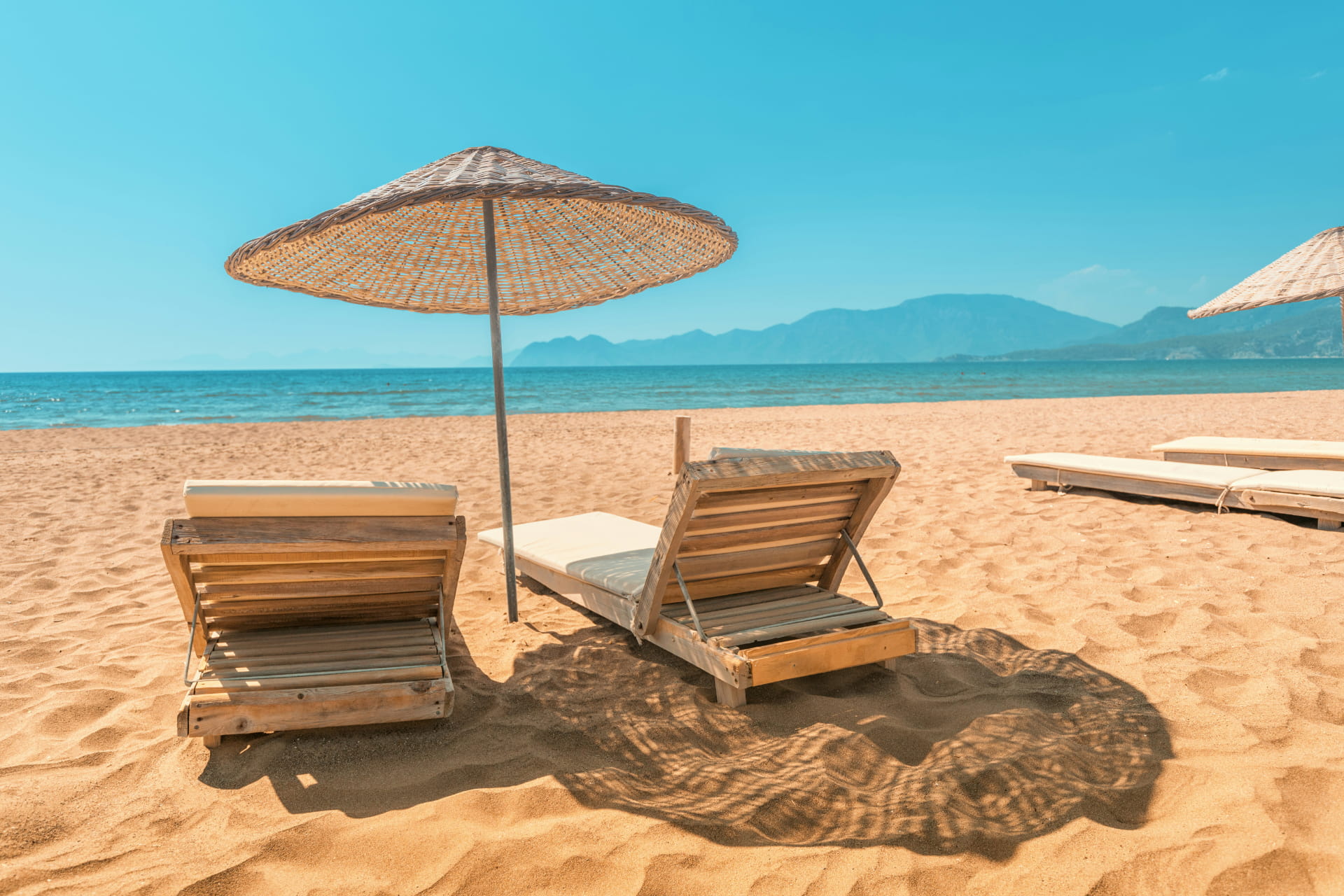 Vacances d’été : comment garder le contrôle sur son épargne ?